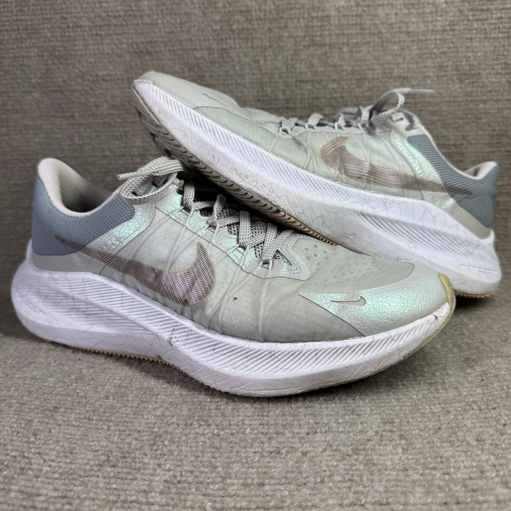 Nike Zoom Winflo 8 Womens 8.5 Grey Iridescent Running Shoes DA3056-001
